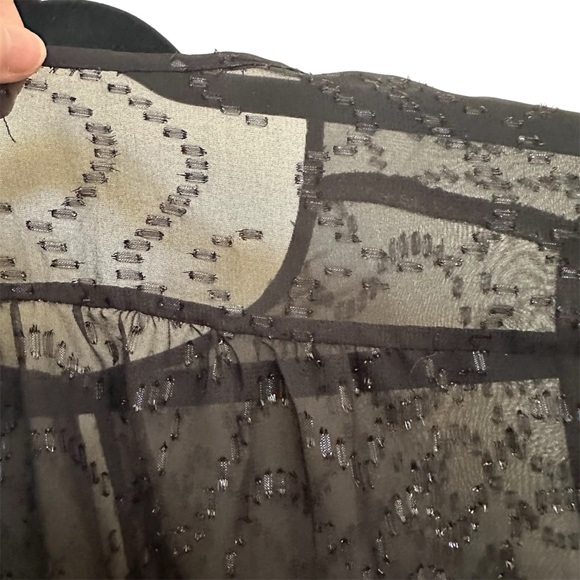The Limited Black Sheer Blouse w/ Top Button Detail in Size Medium - Picture 6 of 6